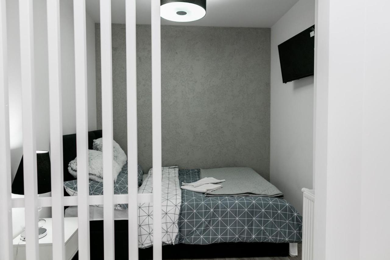 Apartament Z Lozem Malzenskim - Bezplatny Parking Πόζναν Εξωτερικό φωτογραφία